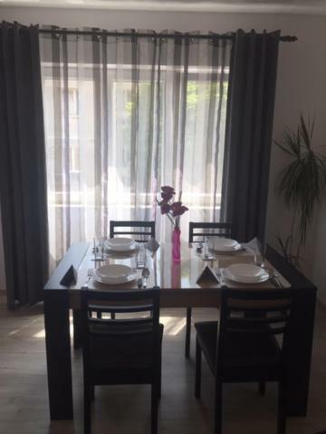 Garsoniera Simo Appartement Orşova Buitenkant foto