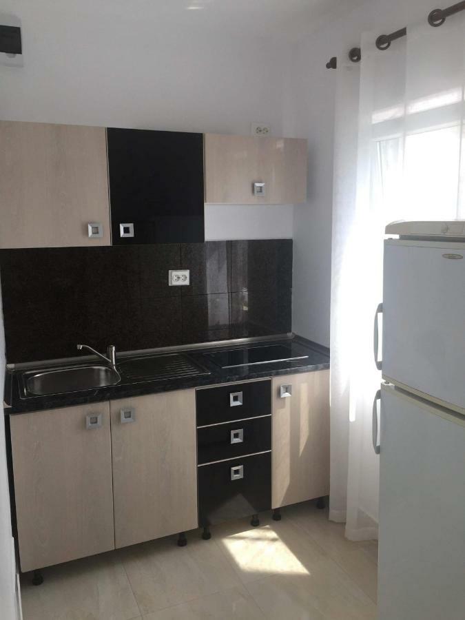 Garsoniera Simo Appartement Orşova Buitenkant foto